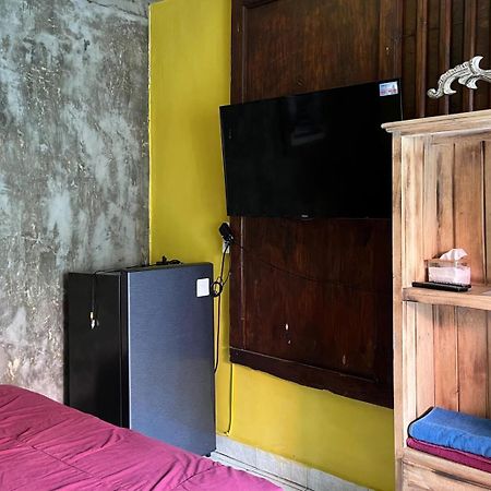 Twospaces Living At Wave And Chill House, Canggu Exterior foto