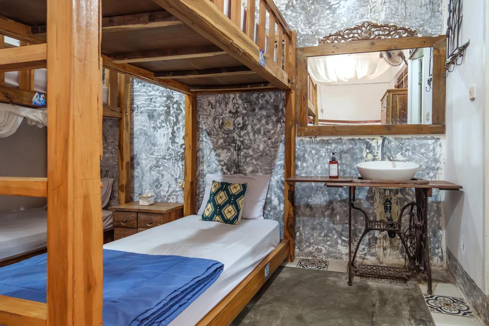 Twospaces Living At Wave And Chill House, Canggu Exterior foto